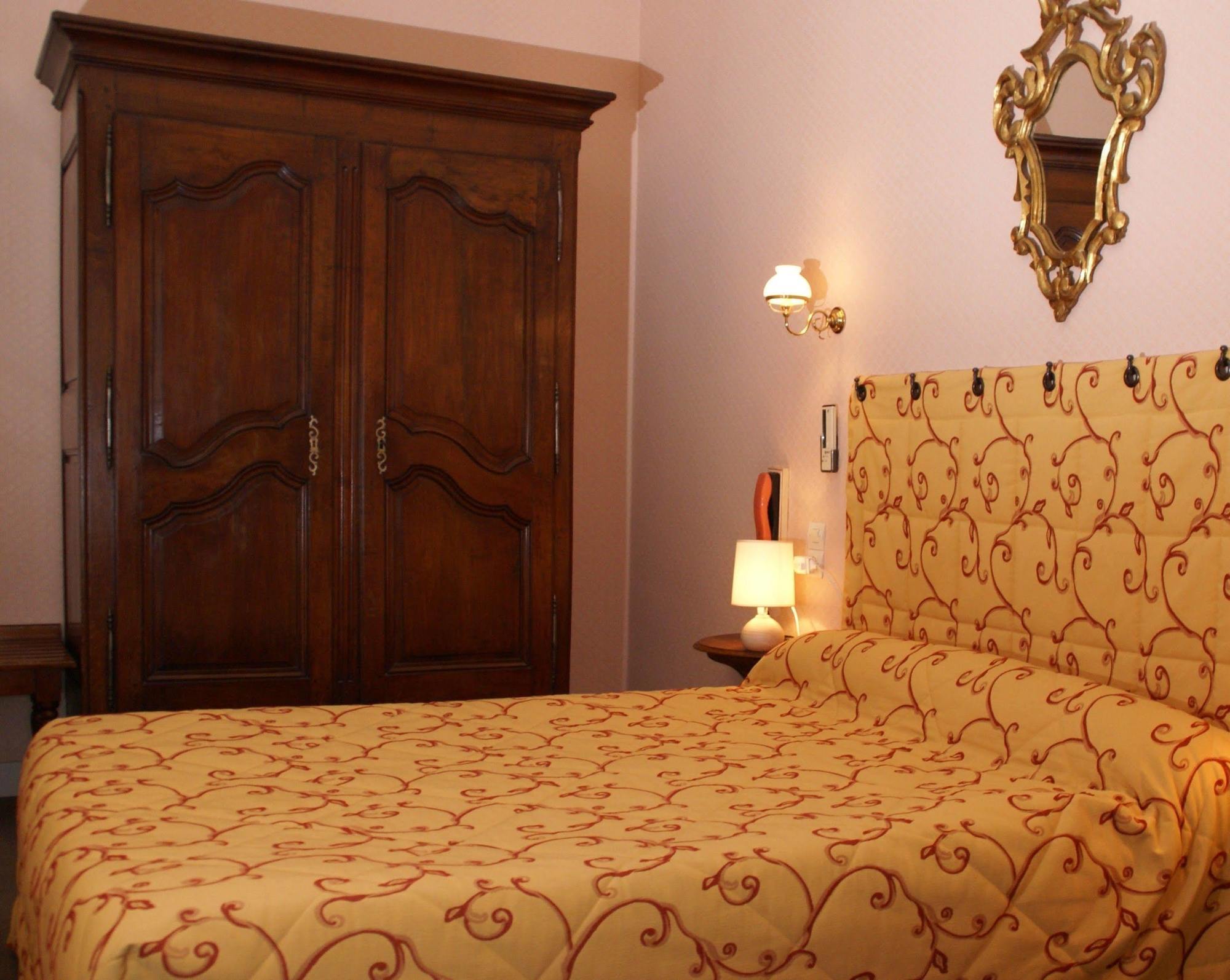 Montsegur Hotel